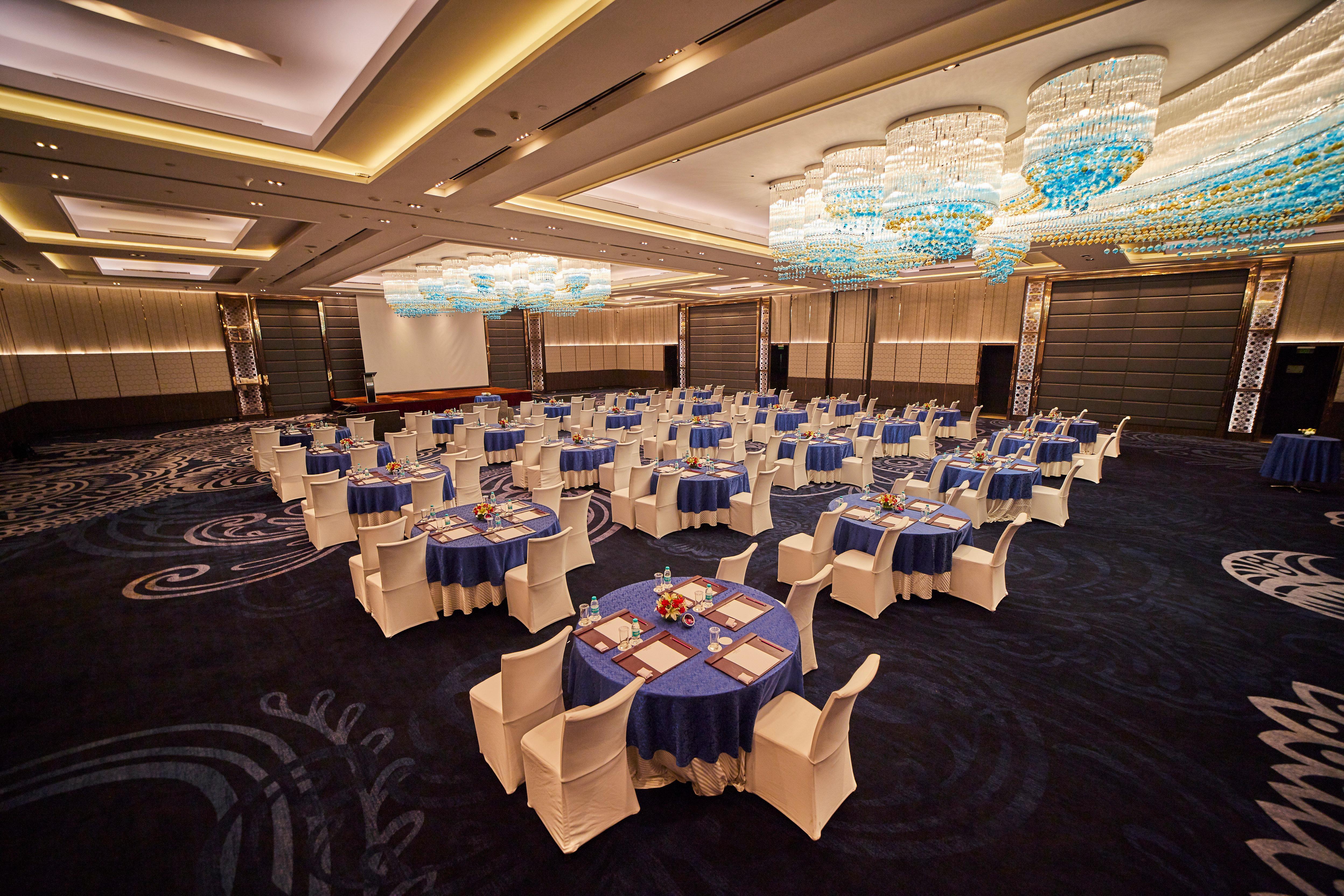 Crowne Plaza New Delhi Rohini By Ihg Hotel Buitenkant foto