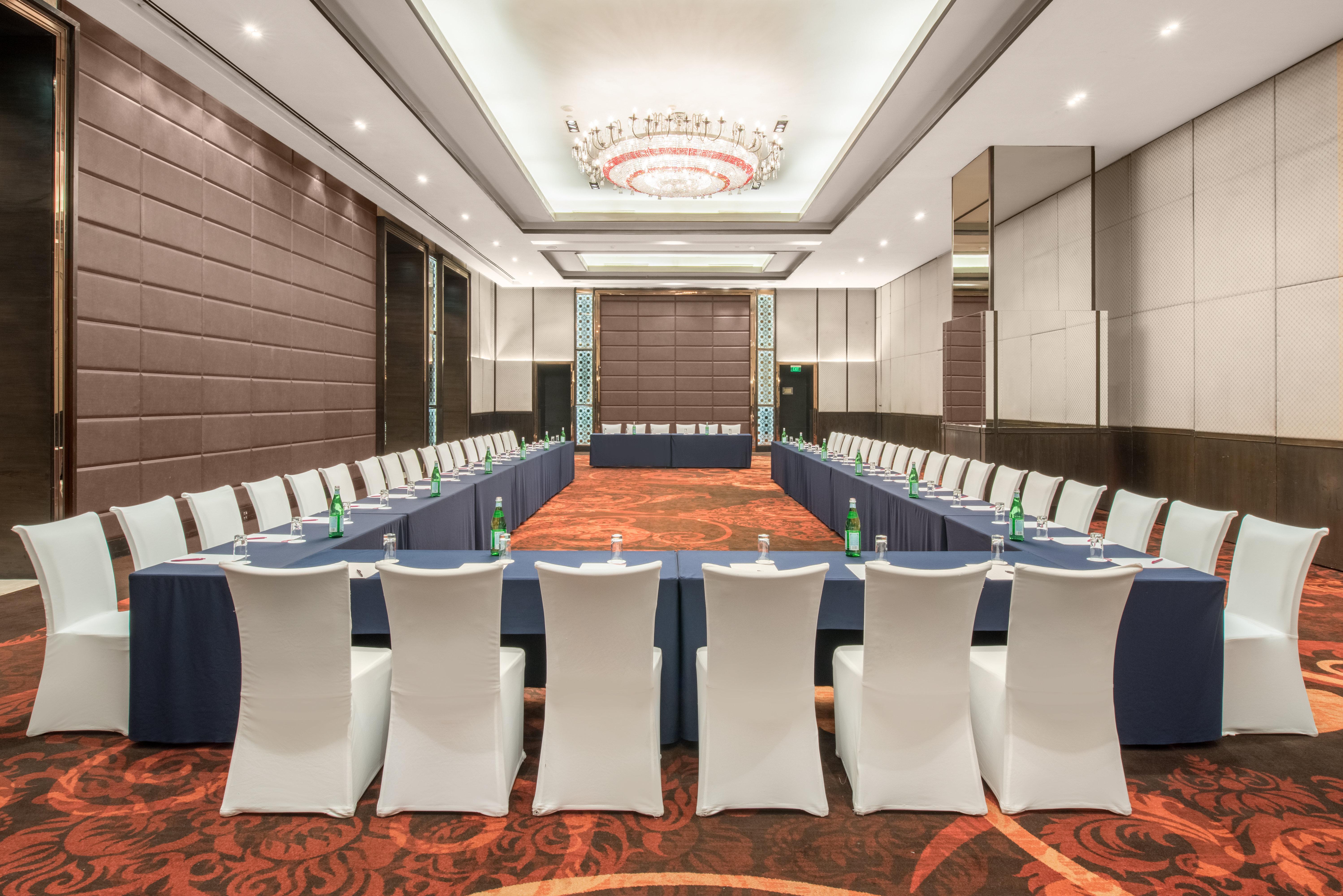 Crowne Plaza New Delhi Rohini By Ihg Hotel Buitenkant foto