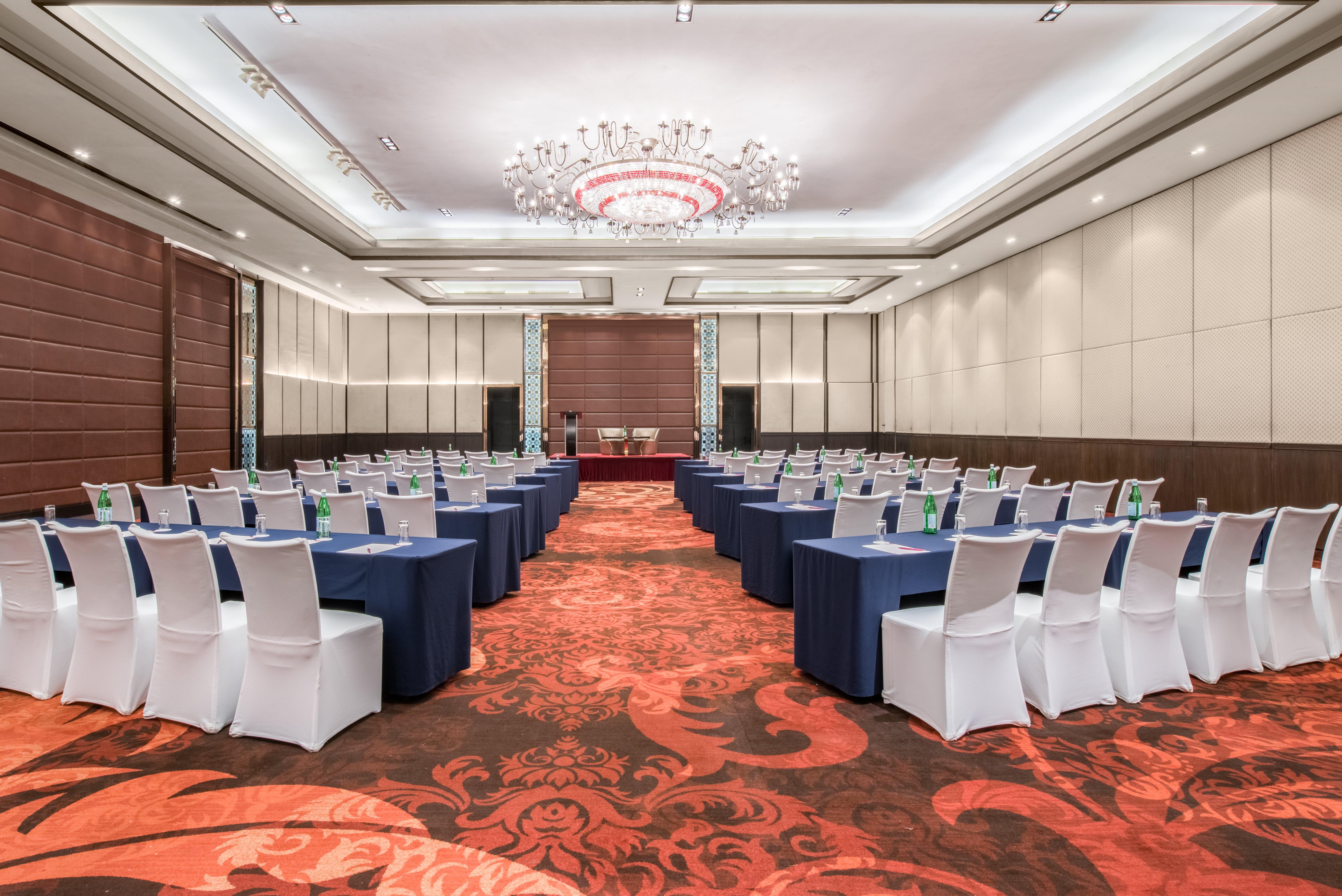 Crowne Plaza New Delhi Rohini By Ihg Hotel Buitenkant foto