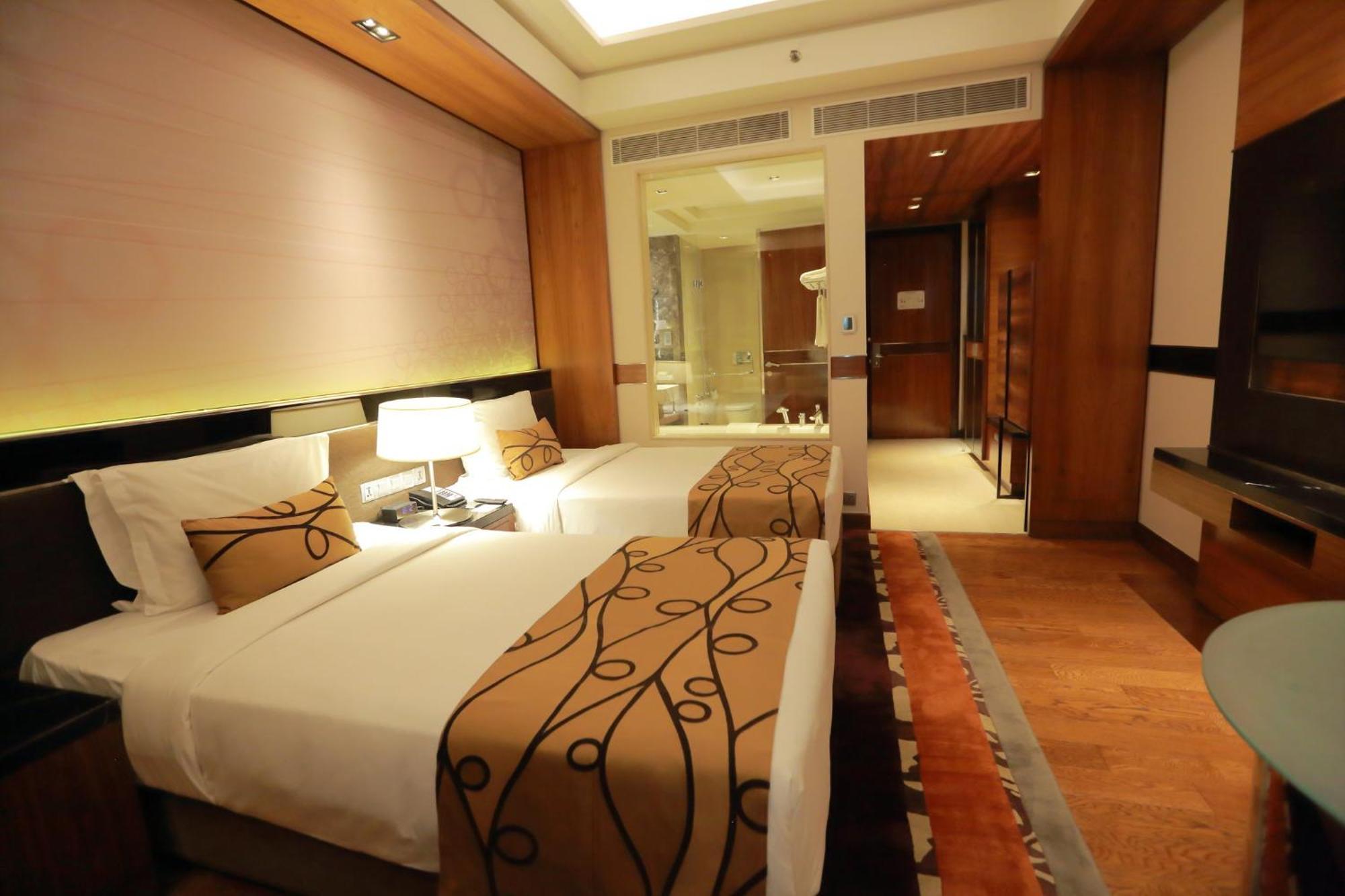 Crowne Plaza New Delhi Rohini By Ihg Hotel Buitenkant foto